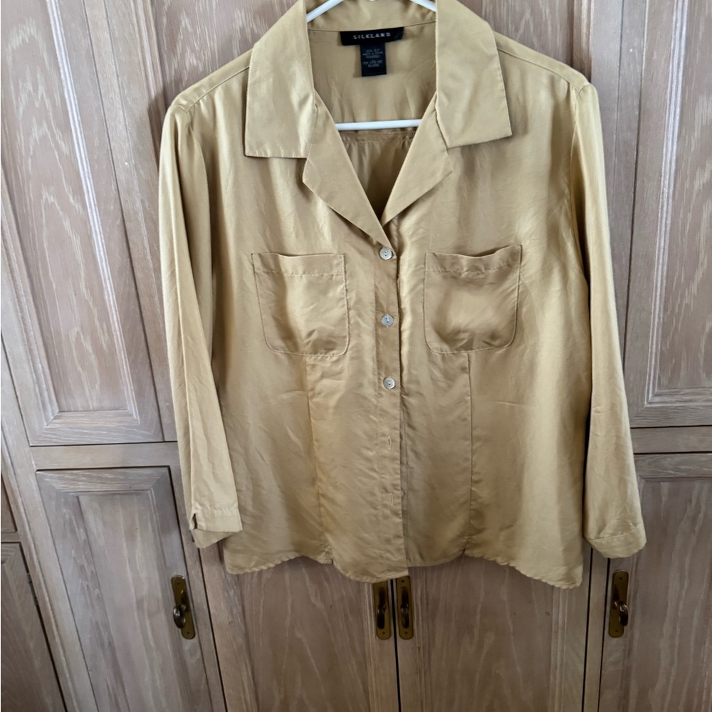 Chic 100% Silk Top – Effortless Elegance
